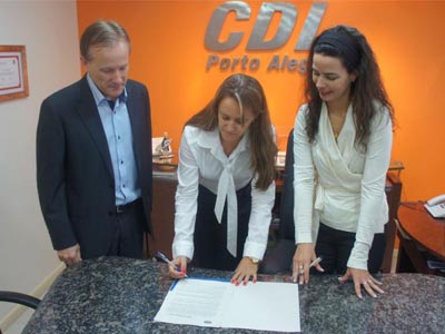 CRA-RS firma parceria com Instituto CDL